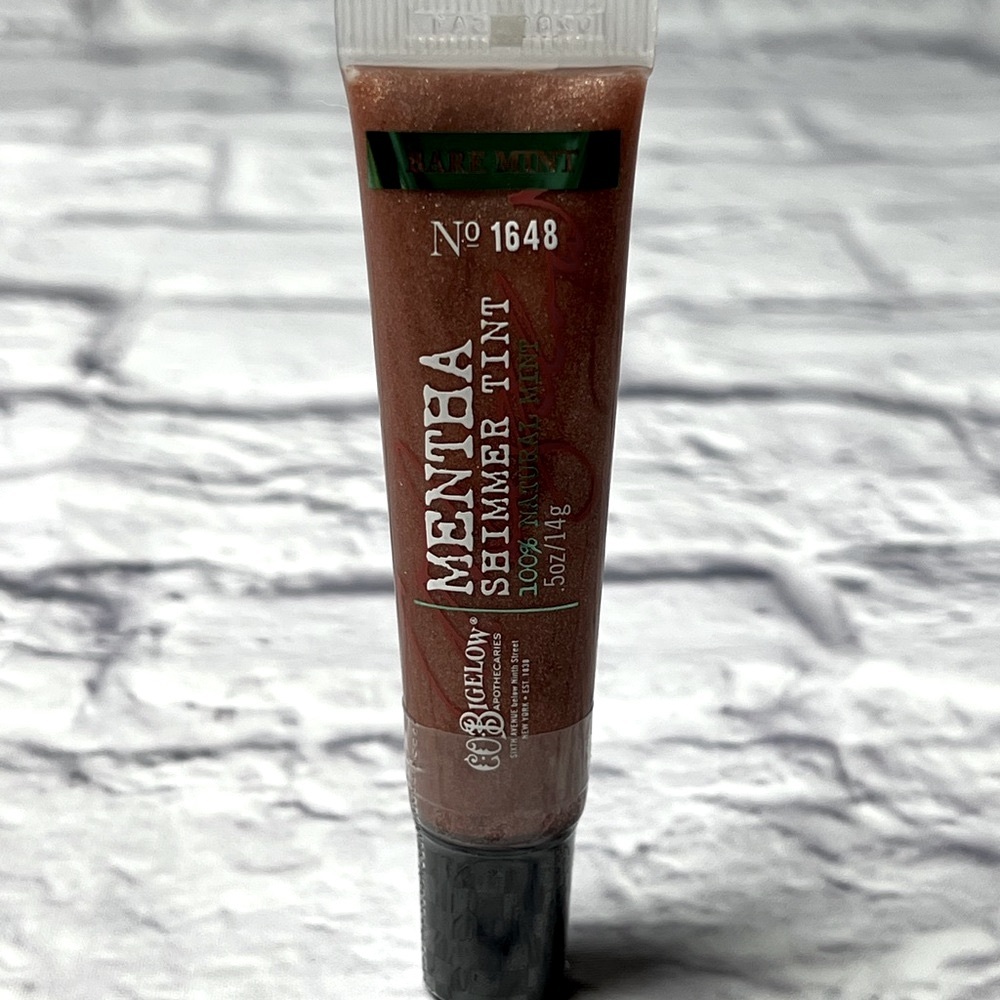 4/$16‼️ Mint-Infused Shimmer Lip Tint